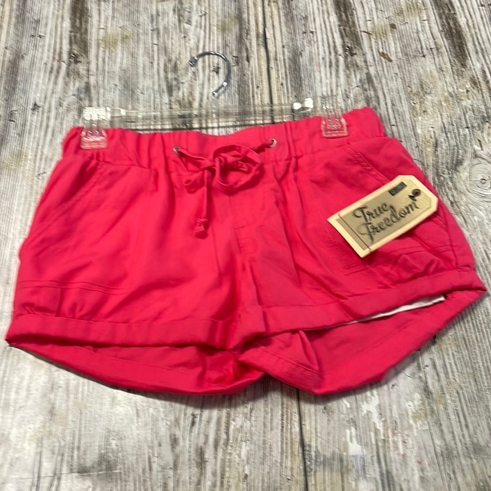 NWT TRUE FREEDOM PINK ELASTIC WAIST SHORTS SIZE 5